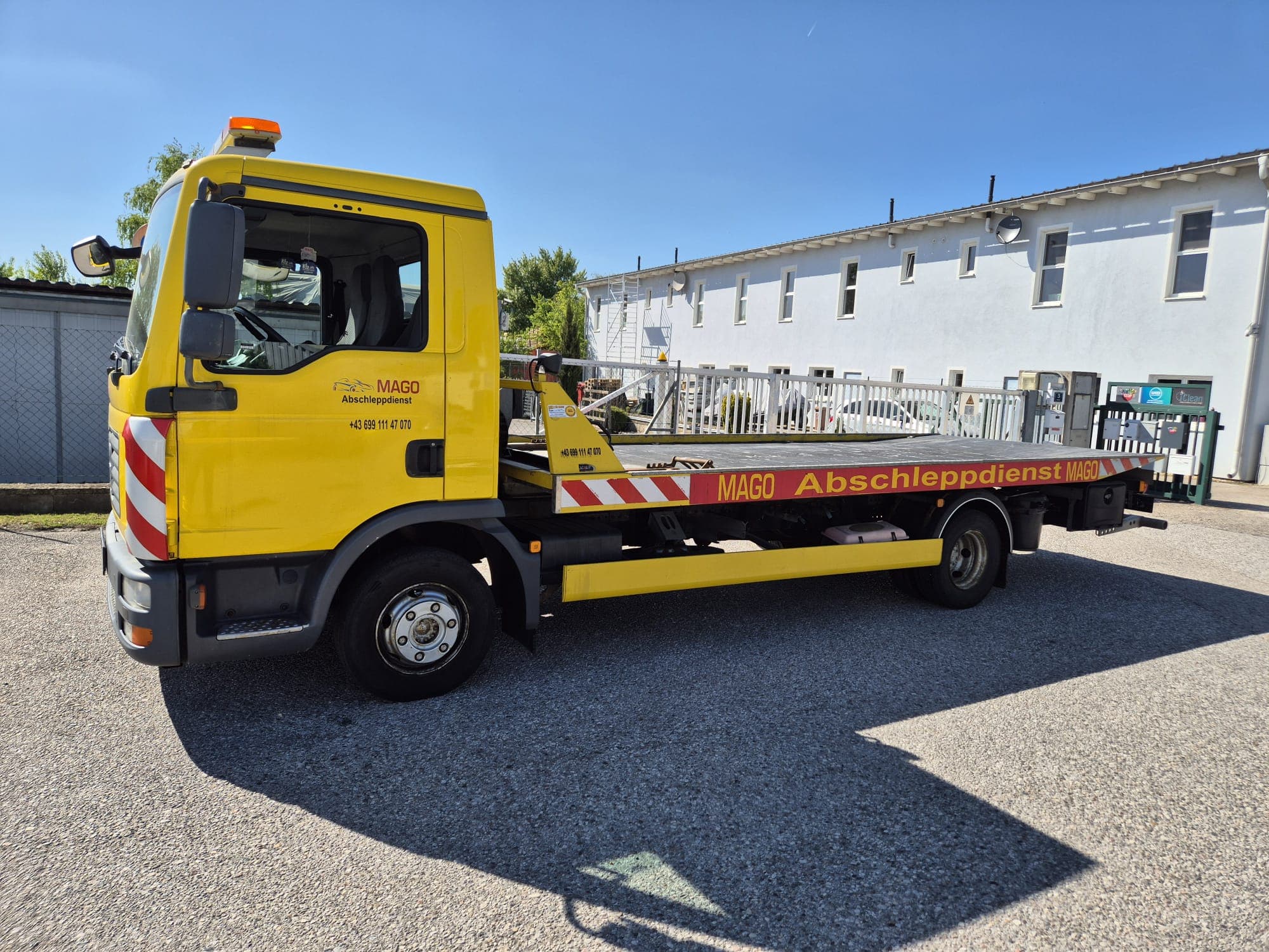 Abschlepp-Lkw von MAGOTransport